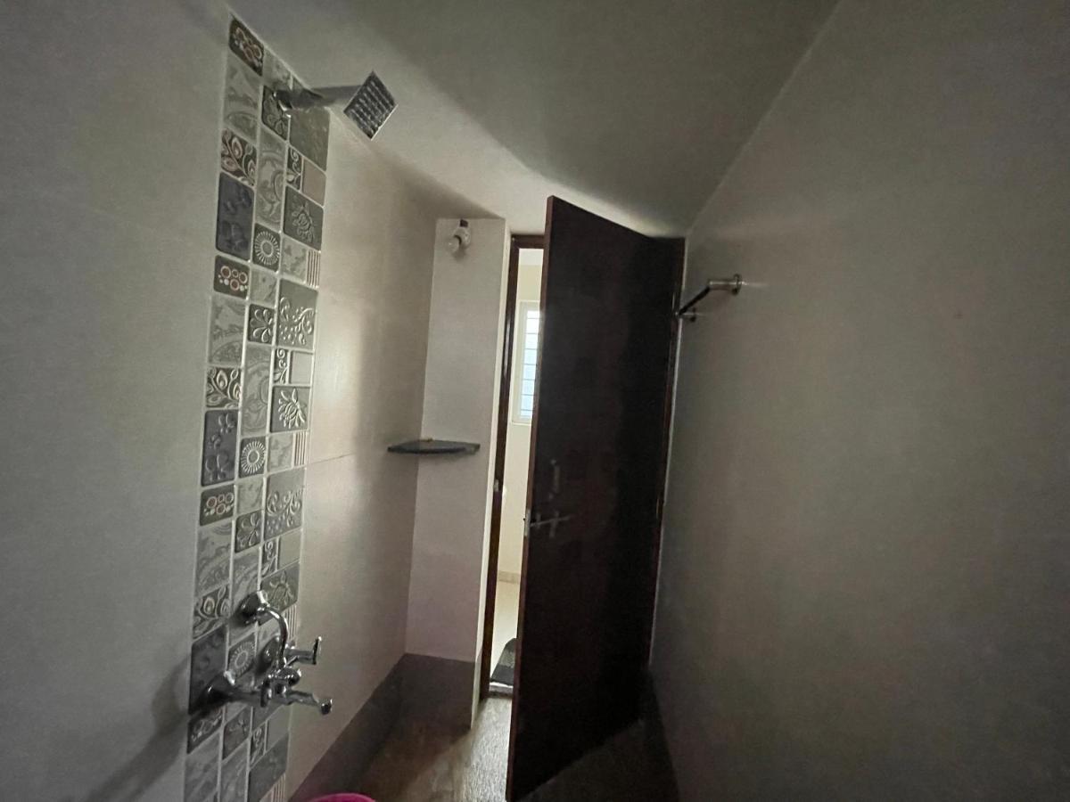 Shree Sadguru Krupa Yatri Niwas Villa Kolhapur Exteriör bild